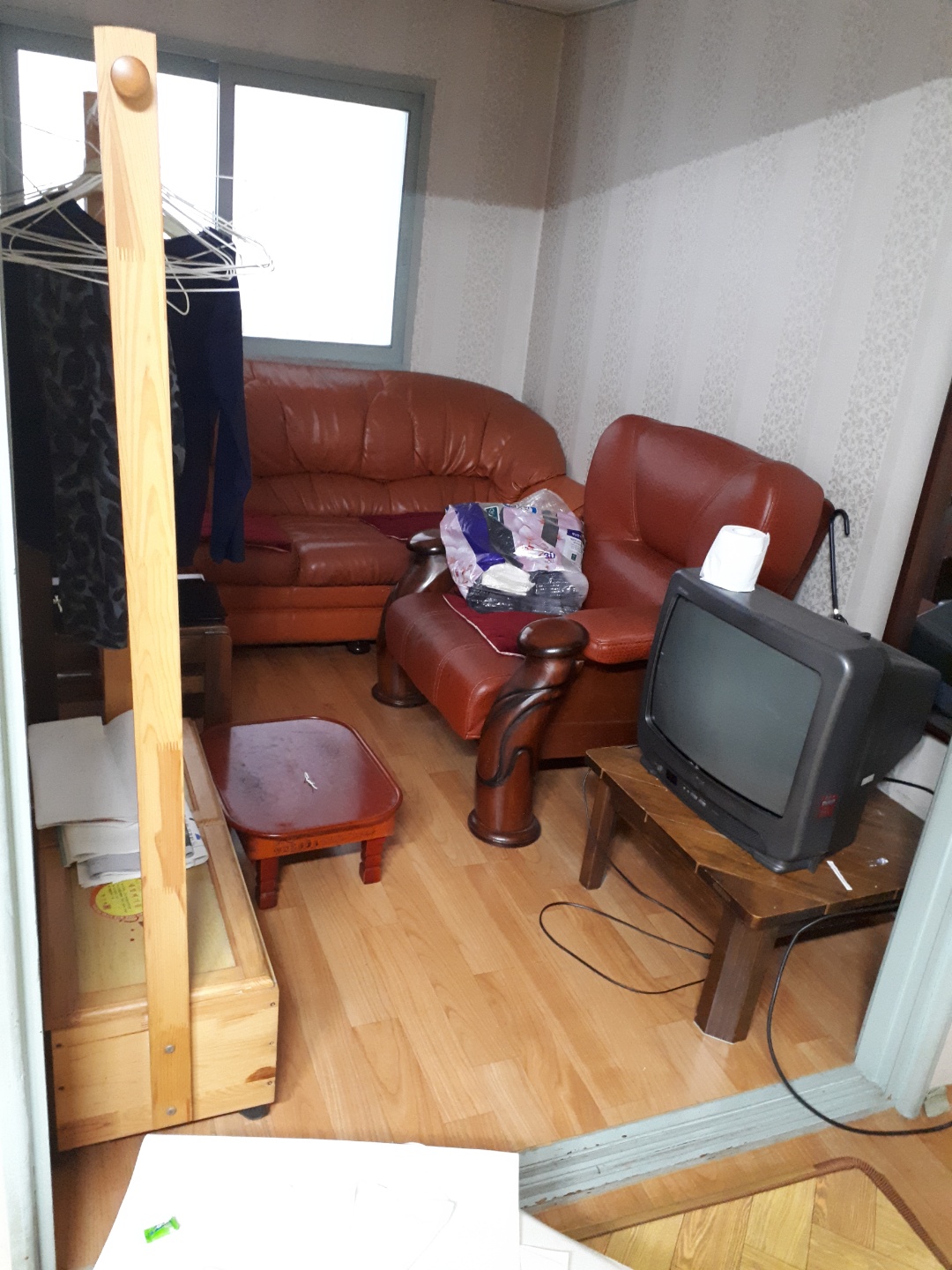 2950055133_LPC5rV68_4a5da8904c0bce3125992474b17c262e764e6ff3.jpg 이미지크게보기